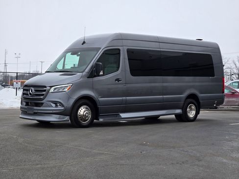 Used 2023 Mercedes-Benz Sprinter 3500 w/ Parking Package image 26