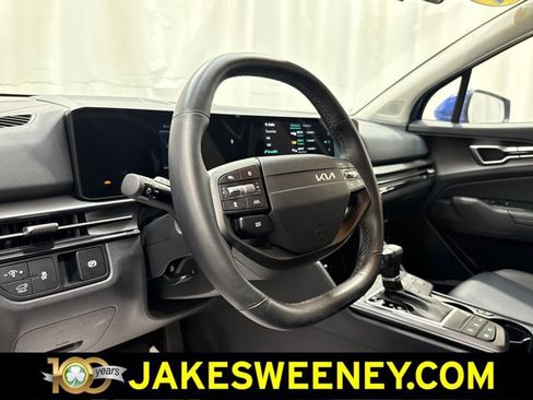 Used 2026 Kia Sportage EX FWD image 24