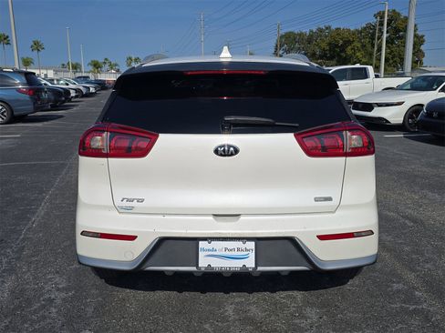 Used 2019 Kia Niro LX image 5