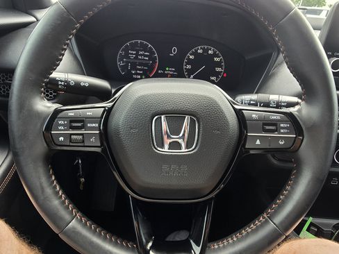 Used 2025 Honda HR-V Sport image 12