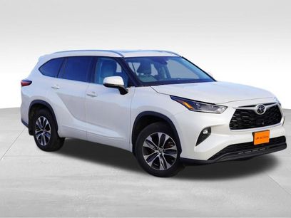 Used 2021 Toyota Highlander XLE