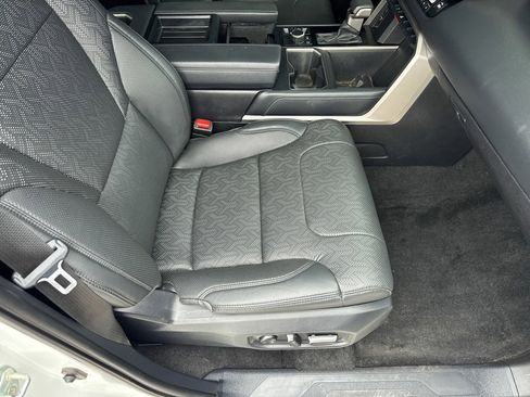 Used 2024 Toyota Tundra Limited image 17