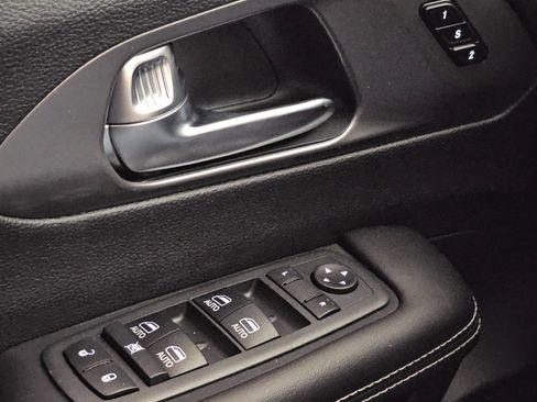 New 2026 Chrysler Pacifica Select image 23