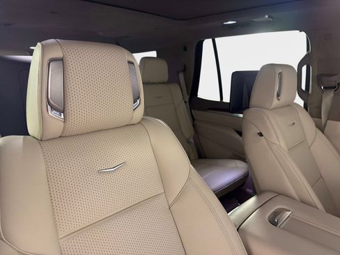 Used 2026 Cadillac Escalade Platinum Sport AWD/4WD image 24