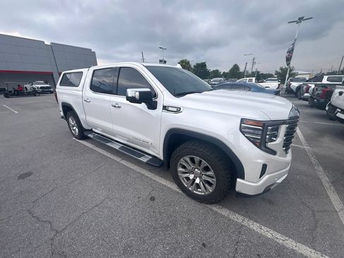 Used 2024 GMC Sierra 1500 Denali w/ Technology Package AWD/4WD image 17