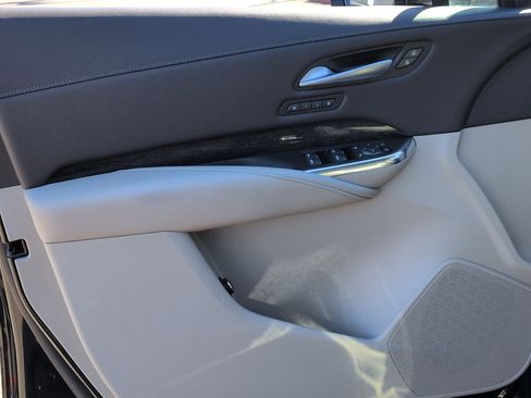 Used 2023 Cadillac XT4 Premium Luxury image 14