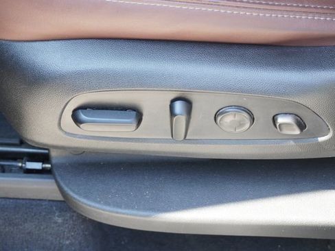 Used 2021 Buick Enclave Avenir w/ Avenir Technology Package FWD image 17
