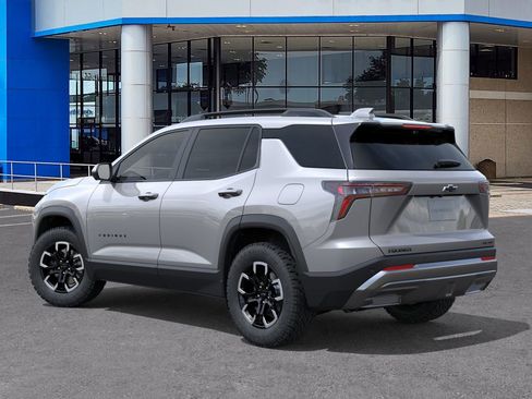 New 2026 Chevrolet Equinox ACTIV image 3