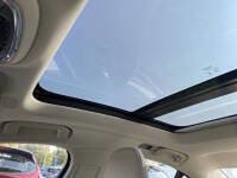 Used 2022 Volvo S60 B5 Inscription image 18