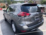 Used 2019 Nissan Rogue SV image 3
