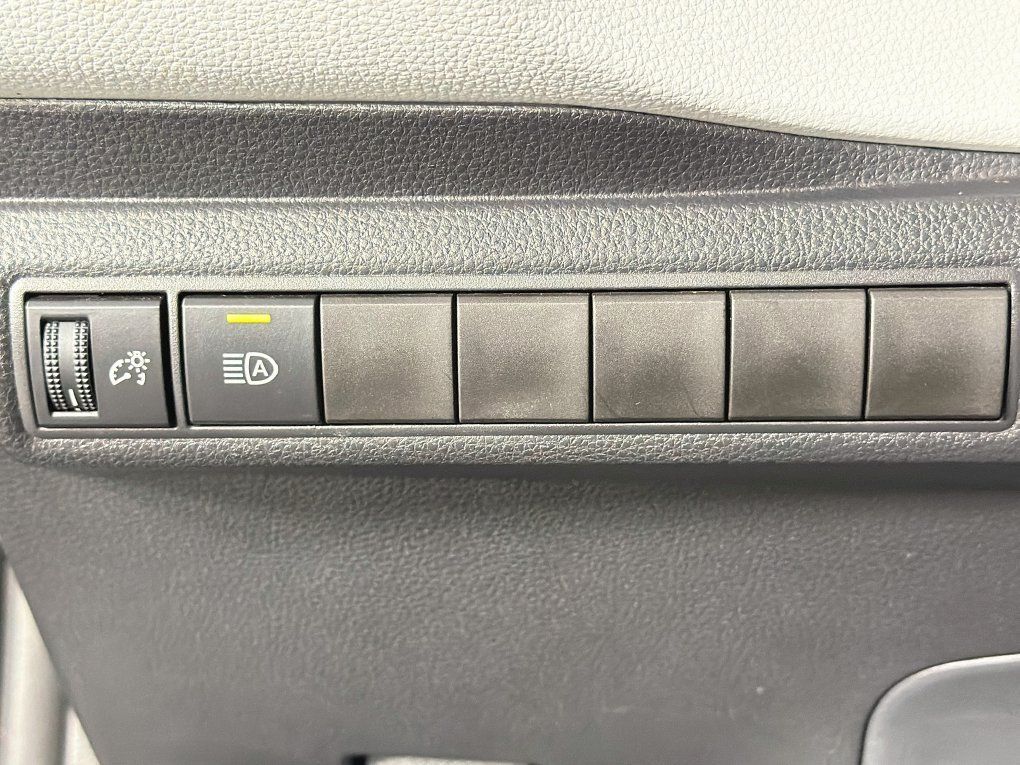 Used 2026 Toyota Corolla SE FWD image 15