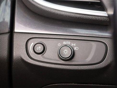 Used 2022 Buick Encore Preferred w/ Safety Package image 18