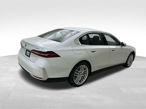 New 2025 BMW 530i xDrive image 9