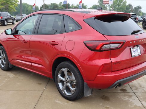 Used 2024 Ford Escape ST-Line Select w/ Tech Pack #2 image 8