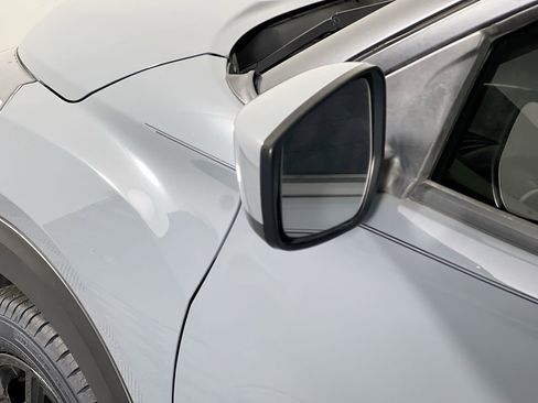 Used 2022 Nissan Kicks SV image 10