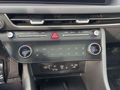 Used 2025 Hyundai Sonata Limited FWD image 28