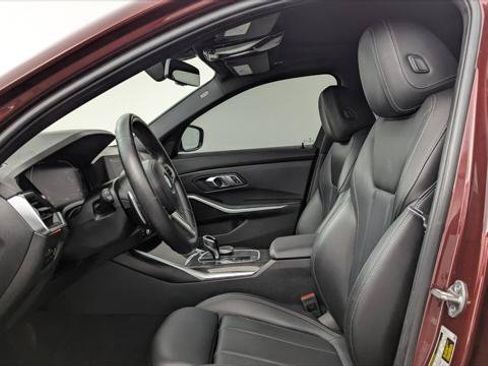 Used 2022 BMW 330i Sedan w/ M Sport Package RWD image 11