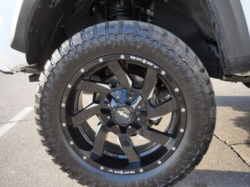 Certified 2022 Toyota Tacoma TRD Off-Road w/ Technology Package image 16