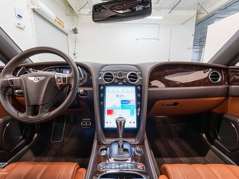 Used 2016 Bentley Flying Spur W12 image 4