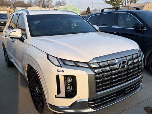 Used 2023 Hyundai Palisade Calligraphy w/ Cargo Package image 1