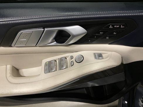 Used 2019 BMW X7 xDrive50i w/ Dynamic Handling Package AWD/4WD image 32