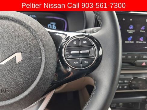 Used 2025 Kia Soul EX FWD image 30