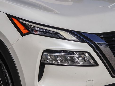 Used 2021 Nissan Rogue SL image 5