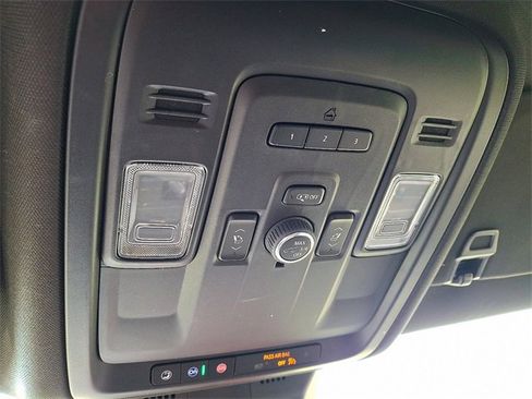 Used 2024 Cadillac Escalade Luxury image 27