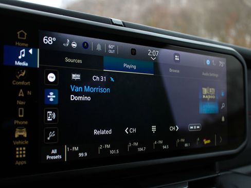 New 2026 Jeep Wrangler Unlimited Rubicon w/ Dual Top Group image 27