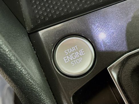 Used 2024 Volkswagen Tiguan Wolfsburg Edition image 21