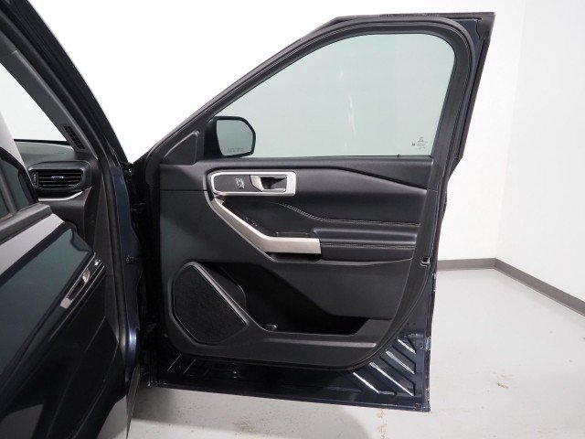 Used 2022 Ford Explorer XLT RWD image 55