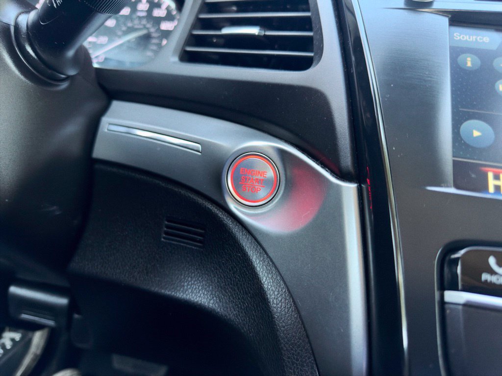 Used 2020 Acura ILX w/ Premium Package FWD image 9
