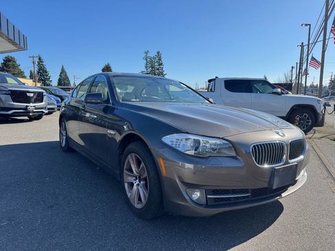Used 2012 BMW 528i xDrive Sedan image 4