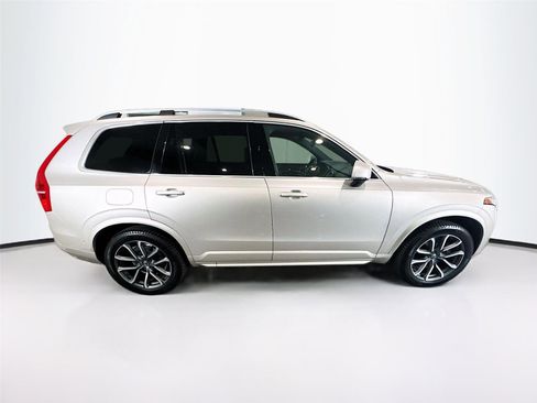 Used 2017 Volvo XC90 T6 Momentum w/ Vision Package AWD/4WD image 33