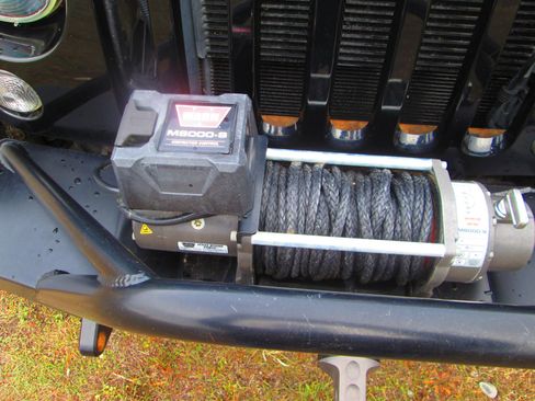 Used 2015 Jeep Wrangler Unlimited Rubicon image 8