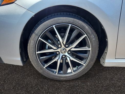 Used 2021 Toyota Camry SE FWD image 14