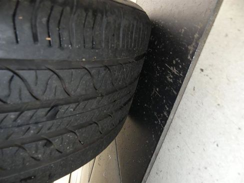 Used 2024 Tesla Model Y 2WD image 33