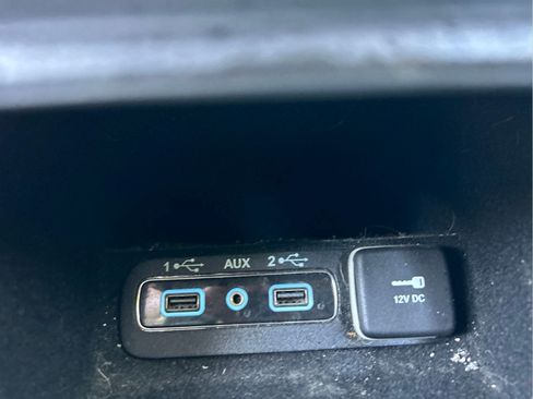 Used 2018 Jeep Grand Cherokee Altitude RWD image 32