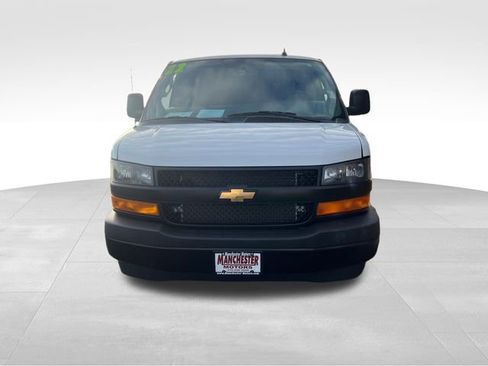 Used 2022 Chevrolet Express 2500 w/ Driver Convenience Package image 2