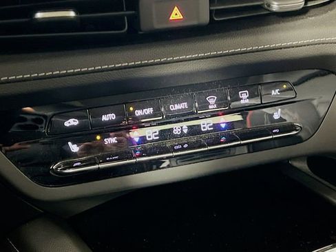 Used 2023 Buick Envision Essence w/ Sport Touring Package AWD/4WD image 18
