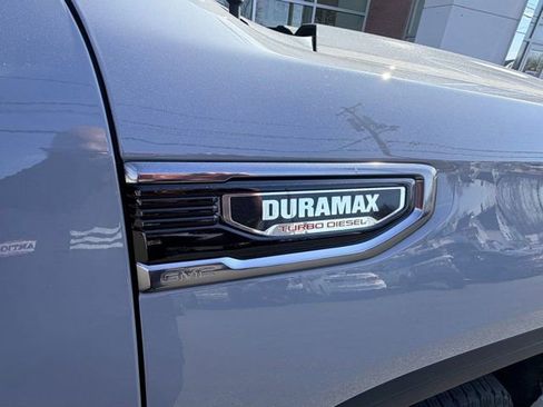 Used 2025 GMC Sierra 1500 AT4 w/ AT4 Premium Package image 8