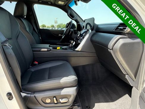 Used 2024 Lexus LX 600 4WD w/ Appearance Package image 40