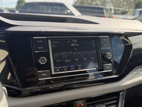 Certified 2022 Volkswagen Taos S image 8
