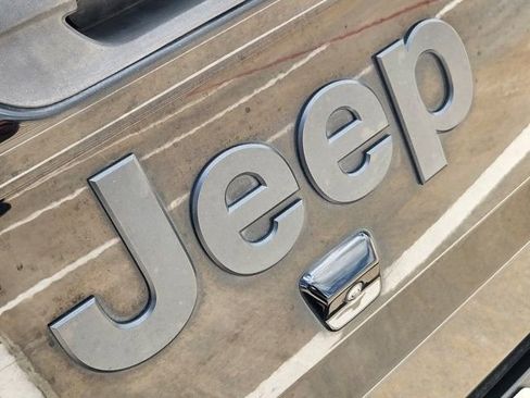 Used 2020 Jeep Gladiator Sport w/ Quick Order Package 24S AWD/4WD image 11