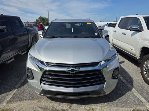 Used 2020 Chevrolet Blazer Premier w/ Driver Confidence II Package FWD image 2
