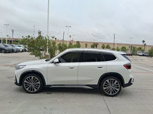 Used 2025 BMW X1 xDrive28i w/ Convenience Package AWD/4WD image 3