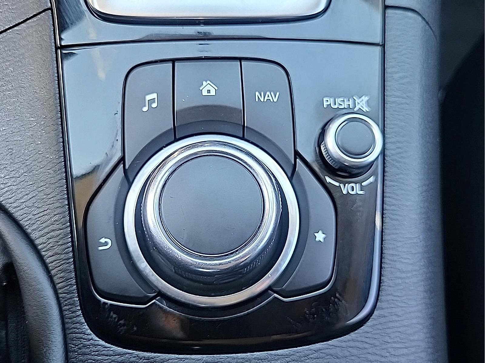 Used 2014 MAZDA MAZDA3 s Touring FWD image 29