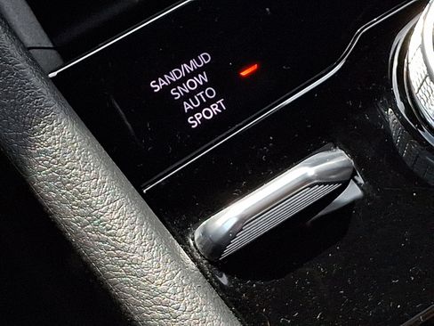 Certified 2024 Jeep Grand Cherokee L Limited AWD/4WD image 24