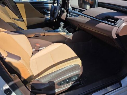 Used 2019 Lexus ES 350 w/ Accessory Package 2 image 31