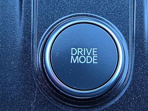 Used 2025 Ford Explorer ST image 19